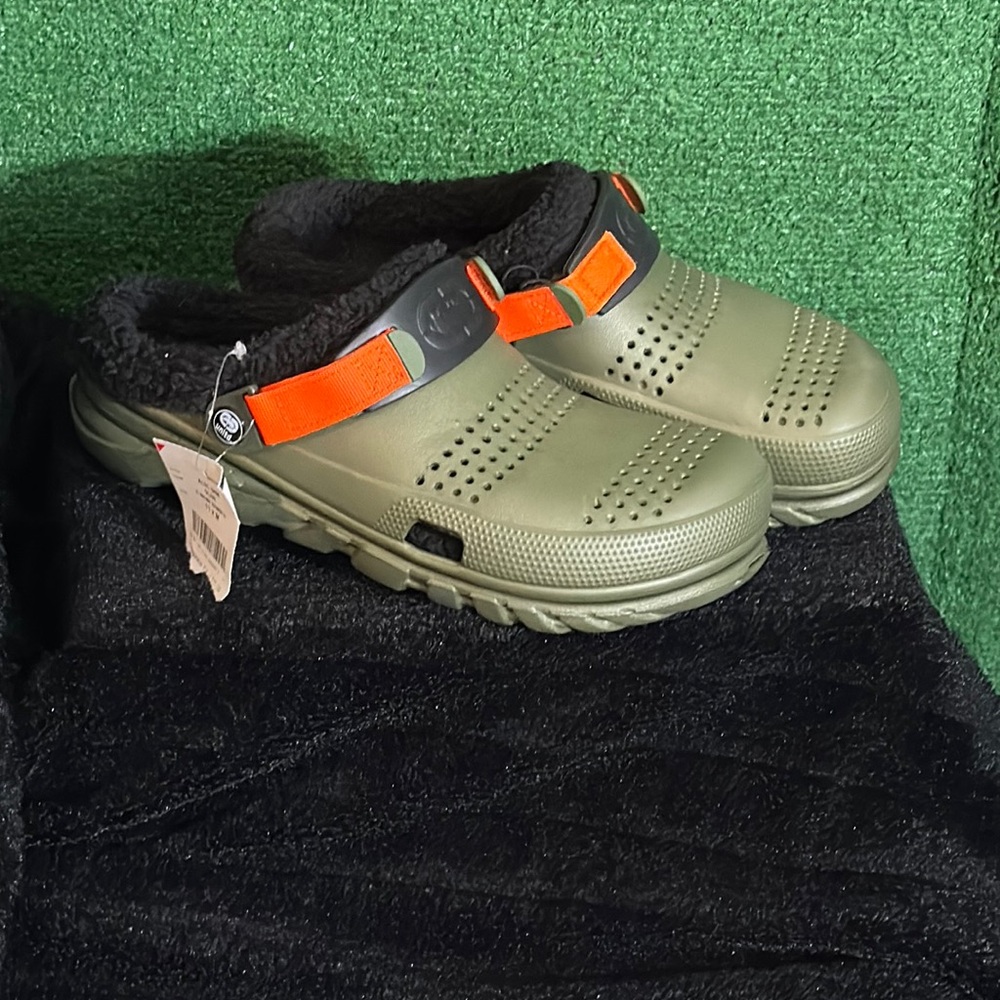 Echo croc style Size 11